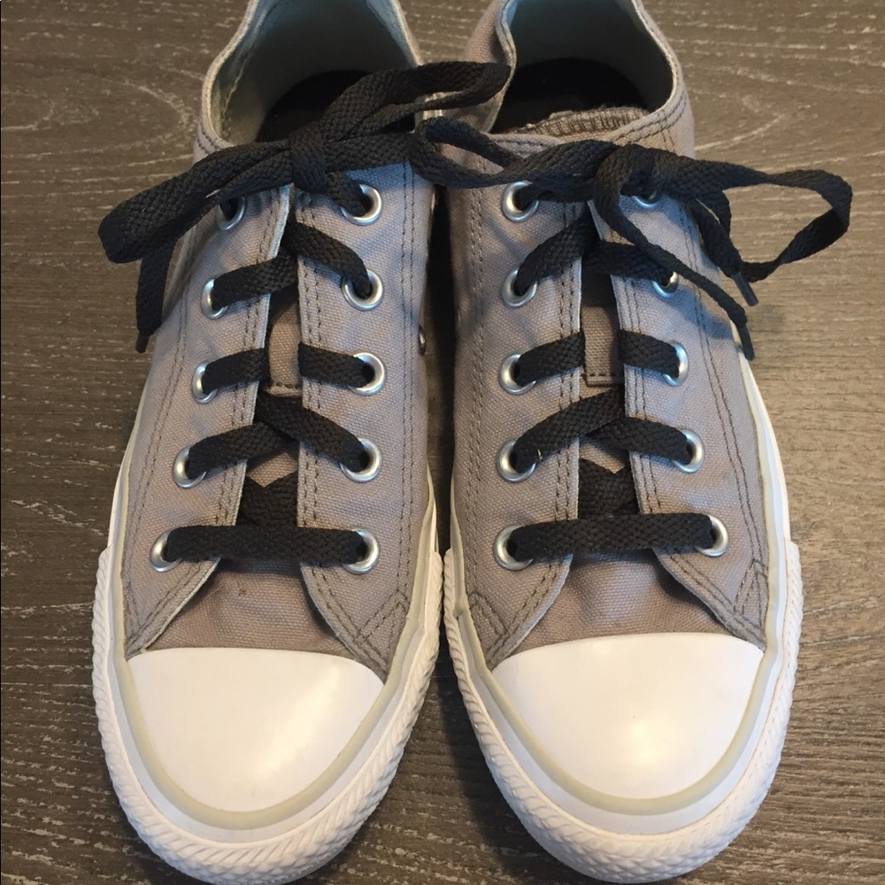 Double tongue converse